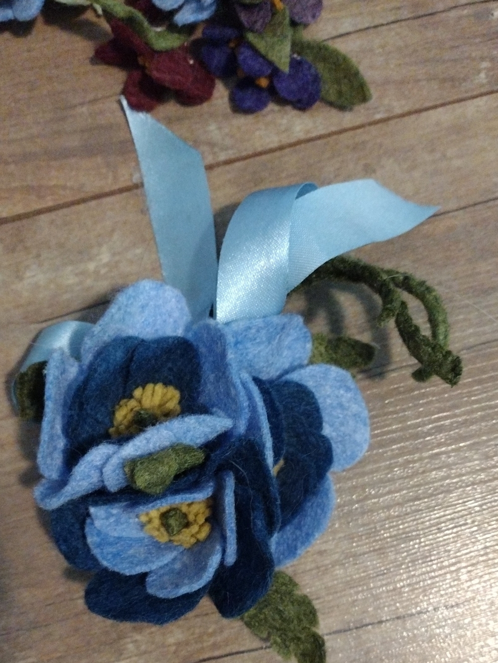 Felt Flower Lot - Picture 5 of 12